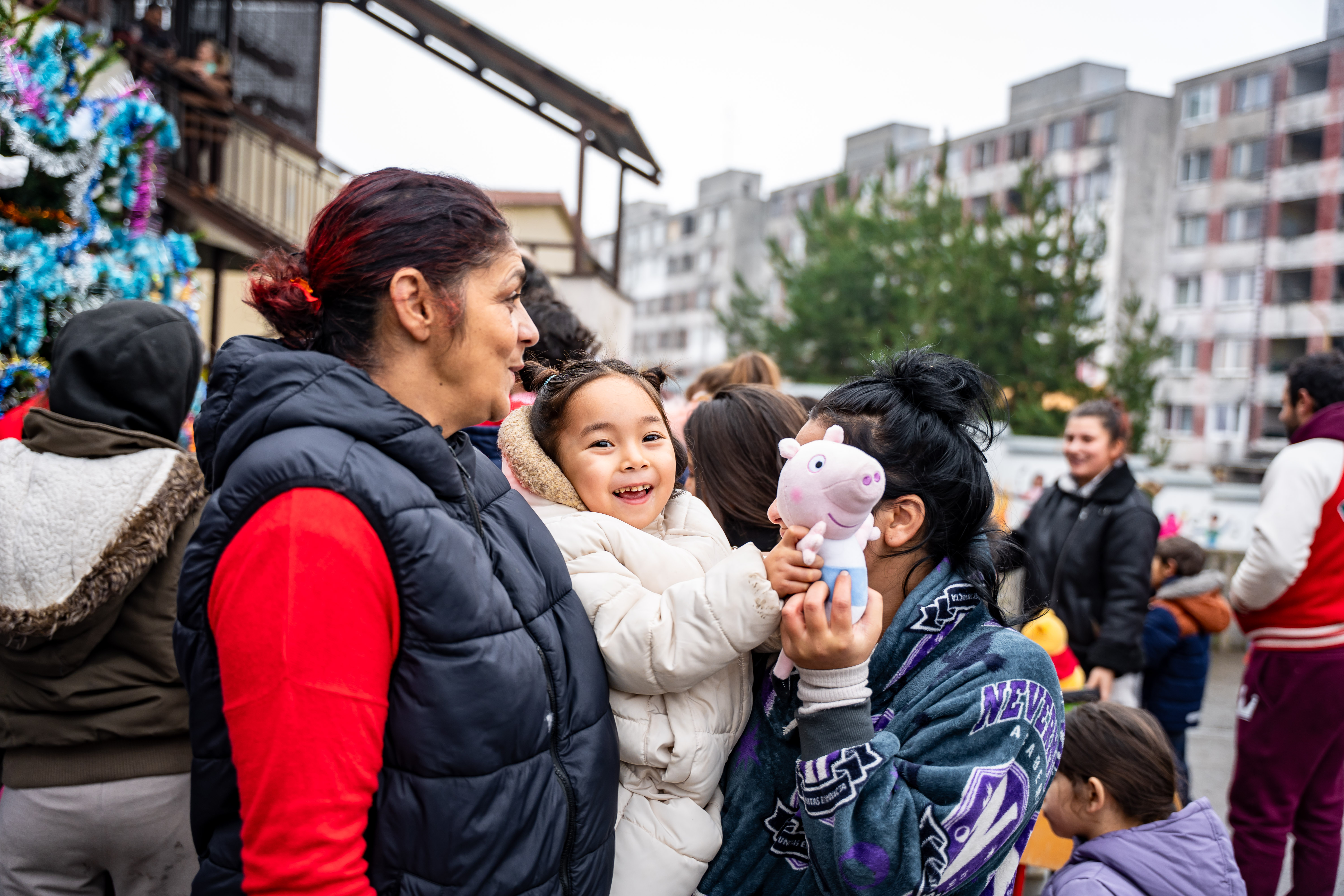Odovzdanie dobrovolnej zbierky - Pomozme mrznucim detom-15